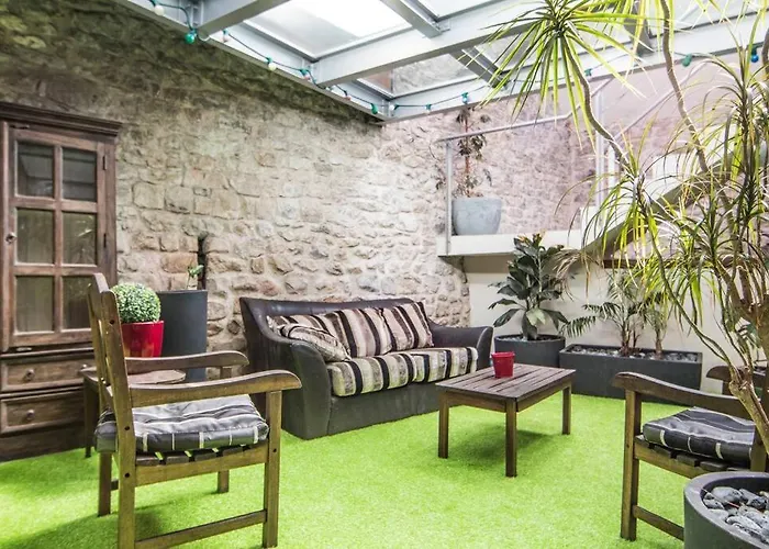 Appartement Avec Jardin Interieur 4 Pers Centre Ville